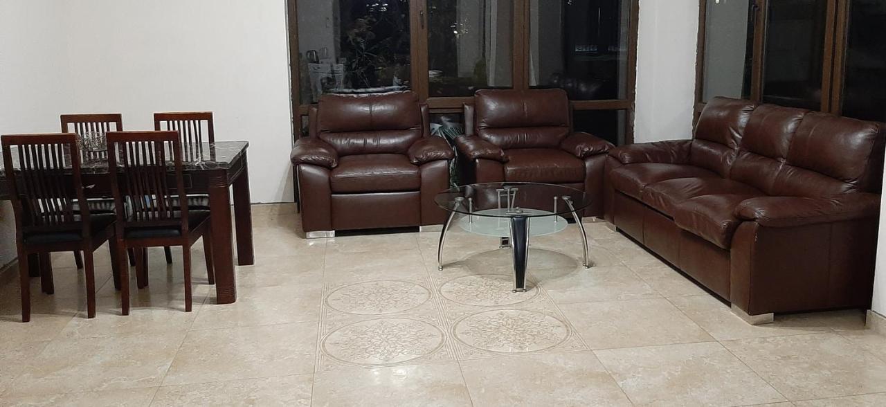 Гостевой Дом "Уют У Тумановых" Pizunda Extérieur photo